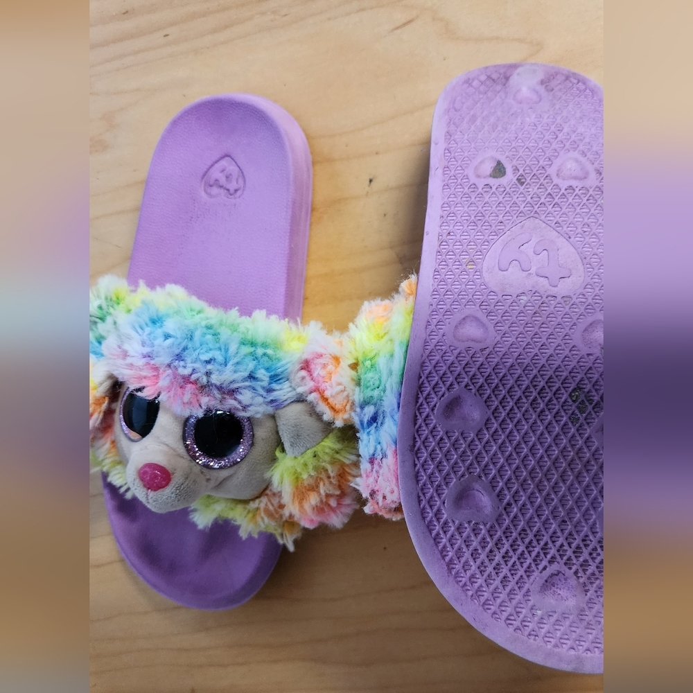 Girls Size 1-3 slippers Pink and Super Cute Ty